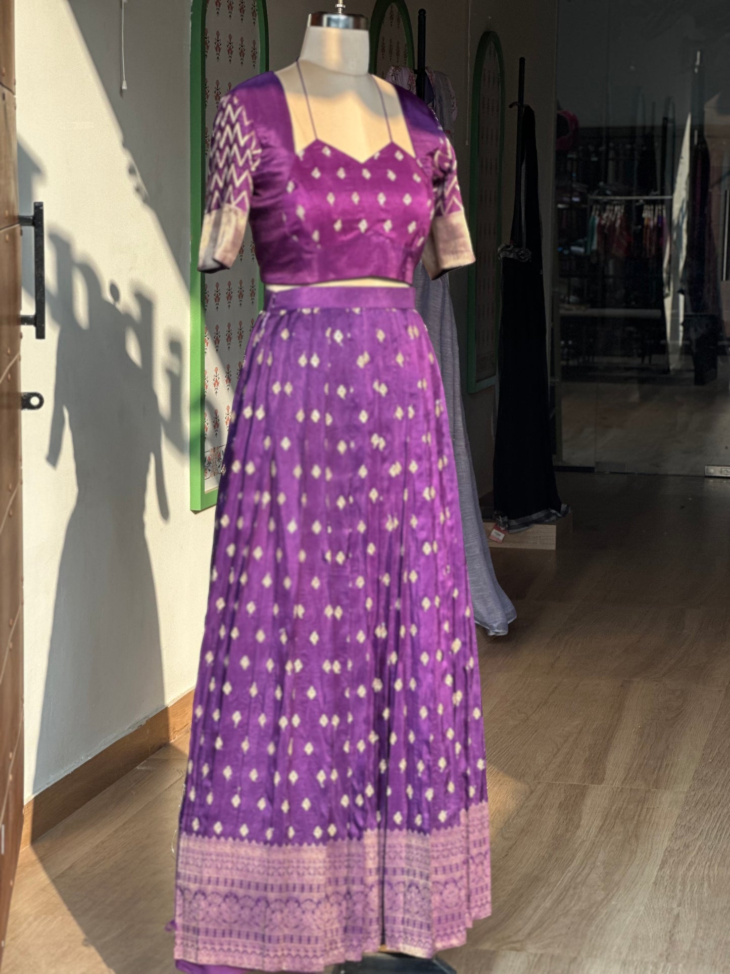 Regal Zari Lehenga